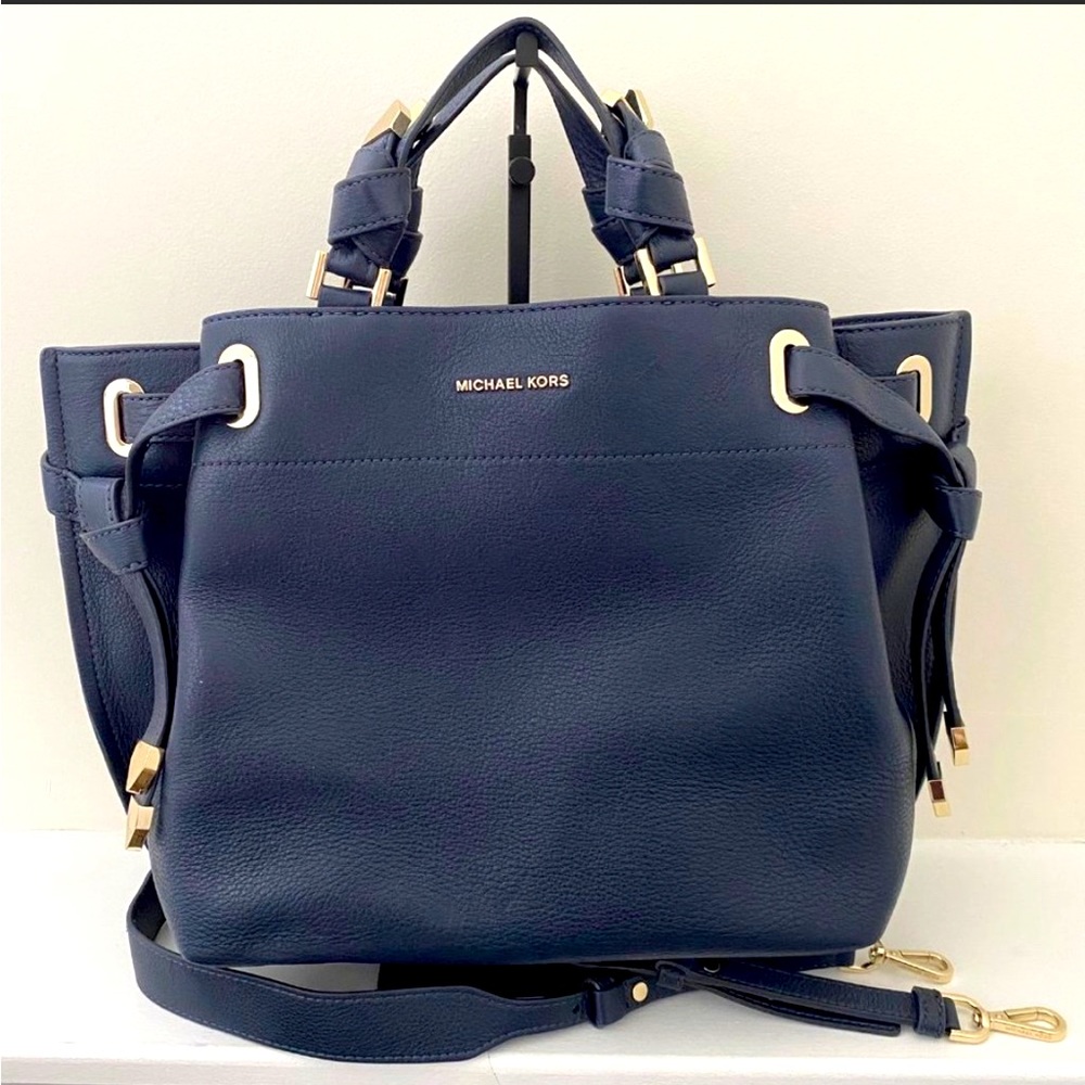 Micheal Kors Large pebbled satchel blue